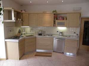 CUCINA AD ANGOLO IN LEGNO